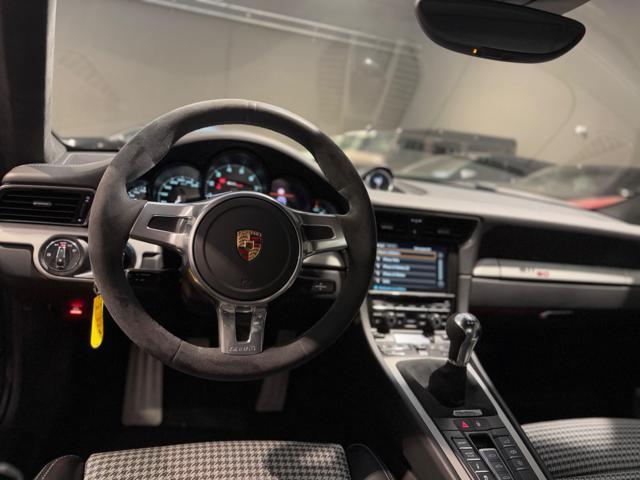 PORSCHE 991 3.8 50th ANNIVERSARY manual gearshift