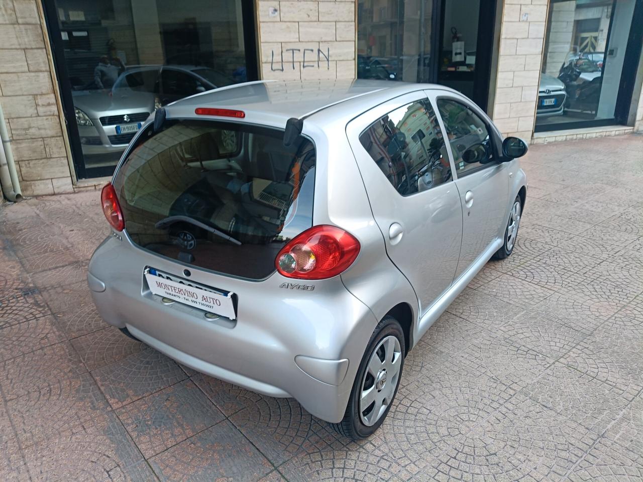 TOYOTA AYGO 1.0 5 PORTE-NEOPATENTATI-Euro 3990