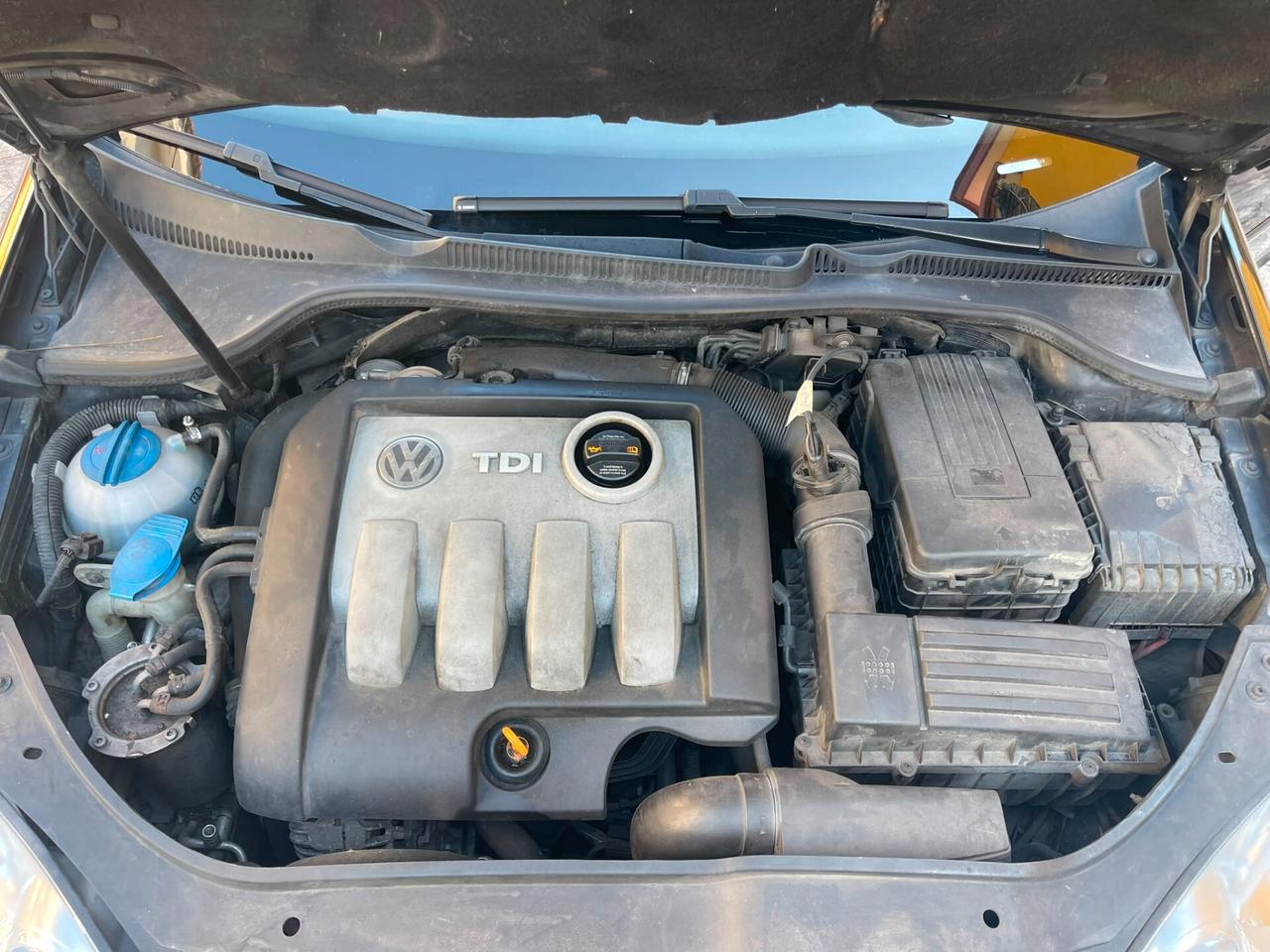 Volkswagen Golf 1.9 TDI 5p. Sportline