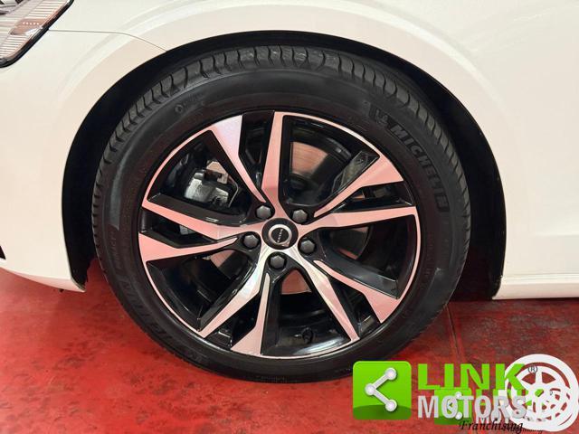 VOLVO V60 B4 (d) aut Ultimate Dark IVA ESP. GARANZIA 24