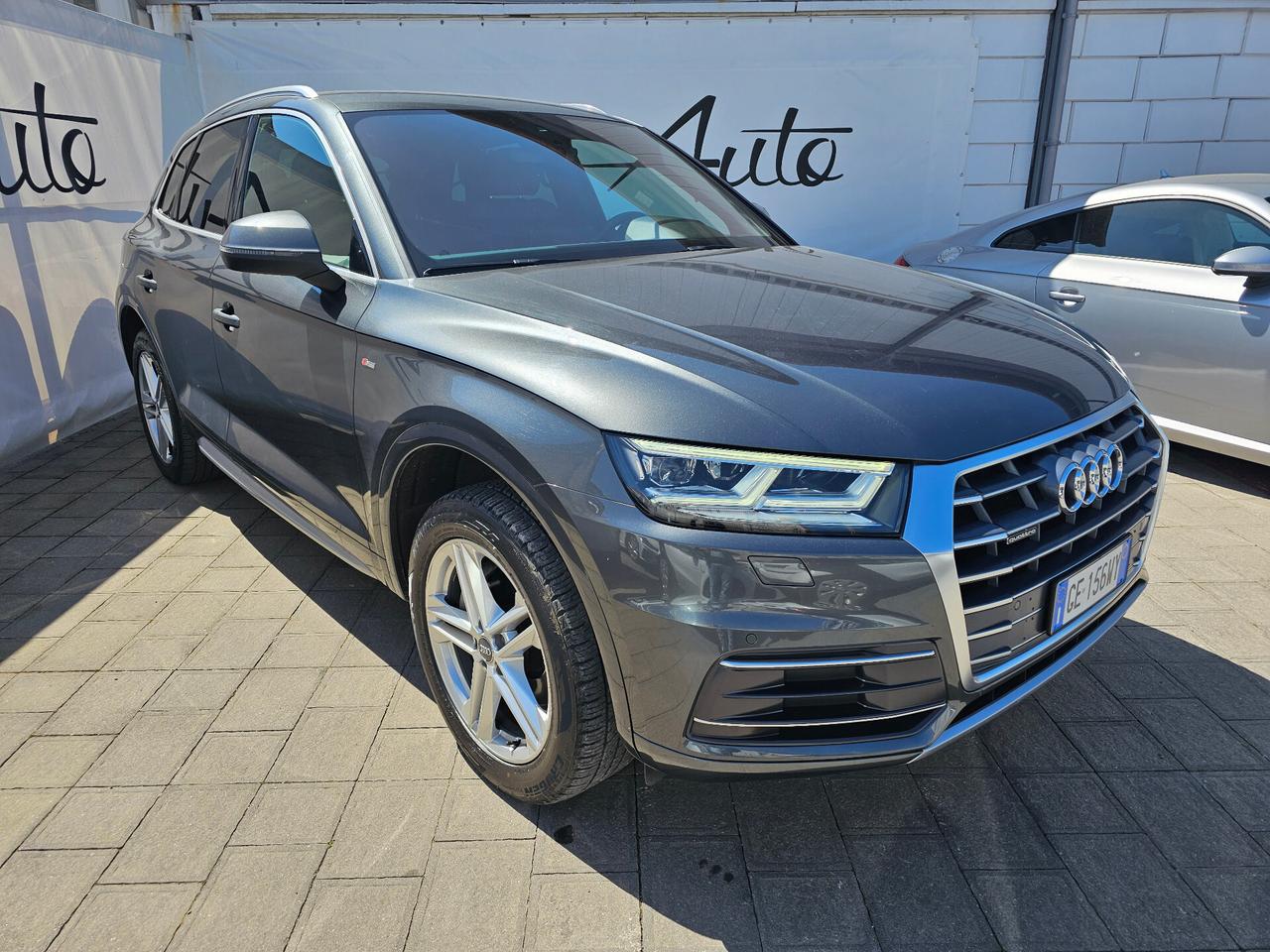 Audi Q5 2.0 TDI quattro S tronic Business S-line