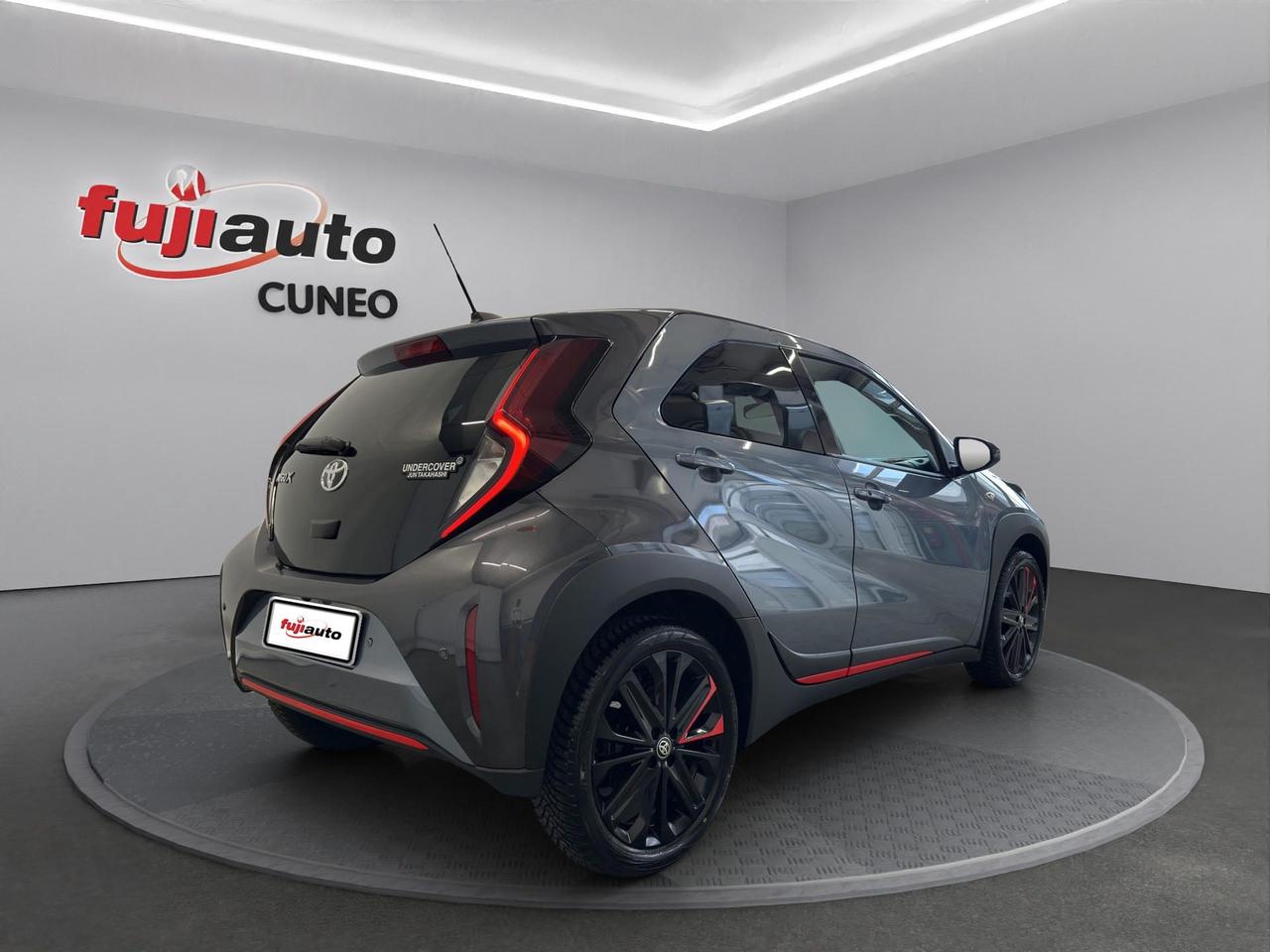 Toyota Aygo X 1.0 Undercover 72cv