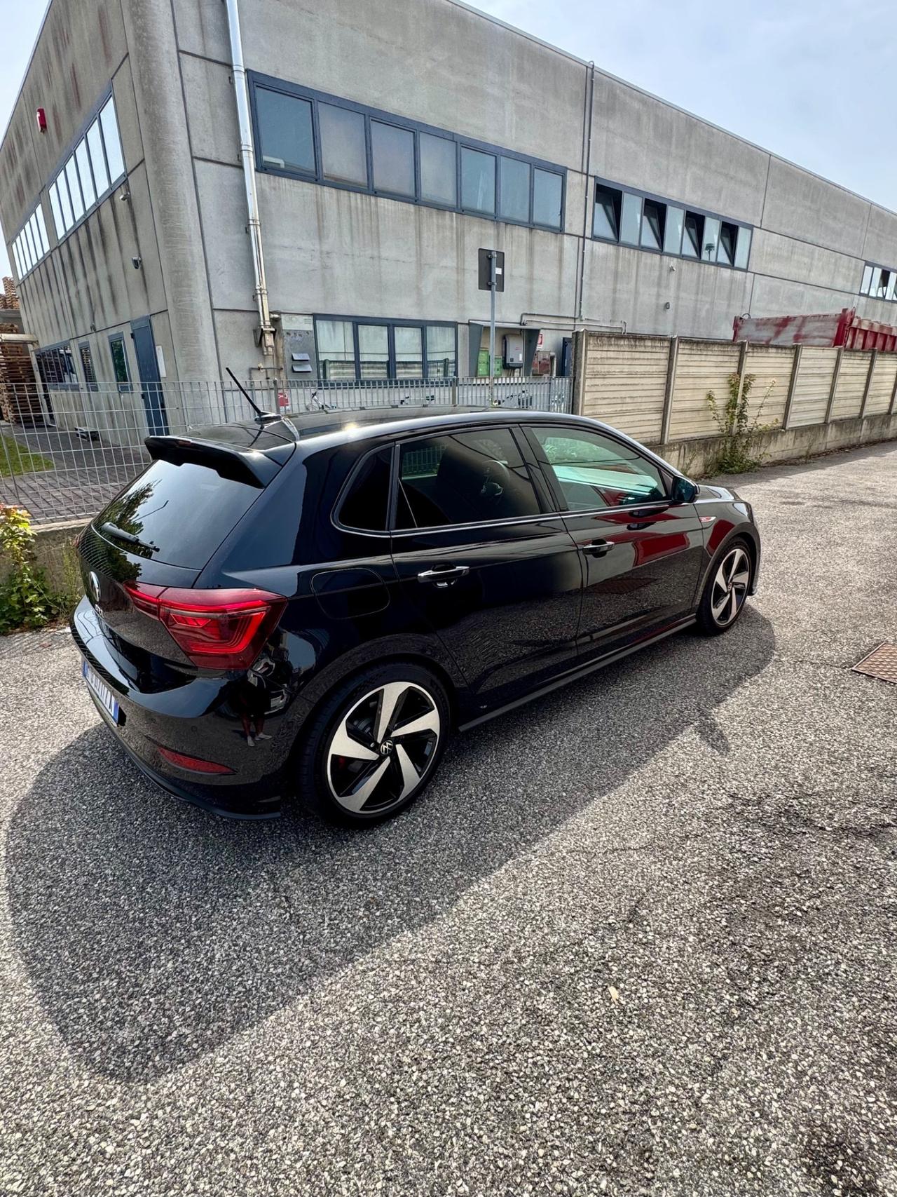 Volkswagen Polo 2.0 TSI DSG GTI
