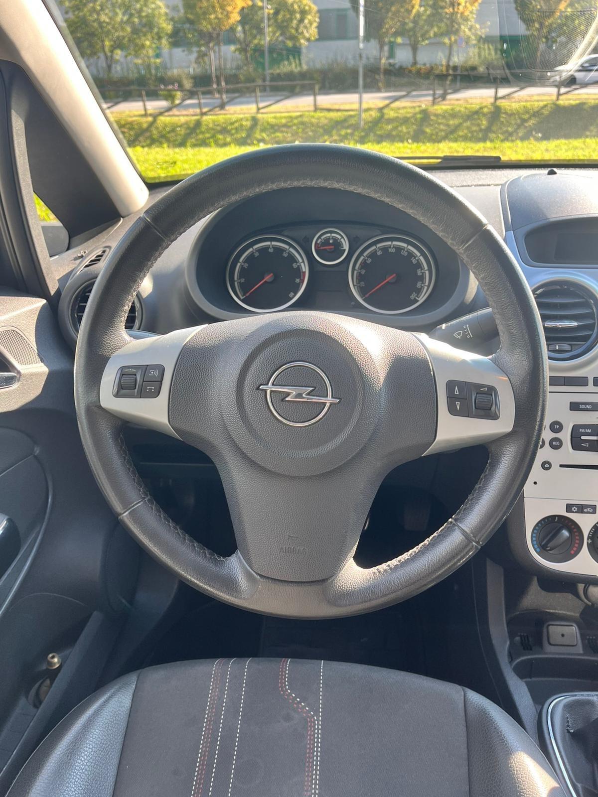 Opel Corsa 1.2 85CV 5 porte GPL Neopatentati
