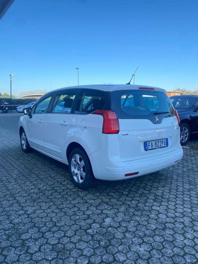 PEUGEOT 5008 BlueHDi 120 S&S NEO PATENTATO 7 POSTI