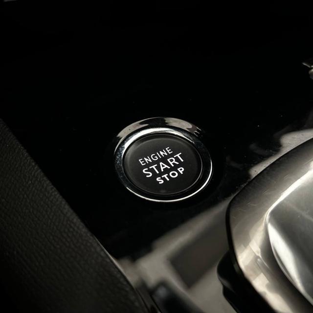 PEUGEOT 3008 Hybrid4 300 e-EAT8 GT Pack TETTO APRIBILE