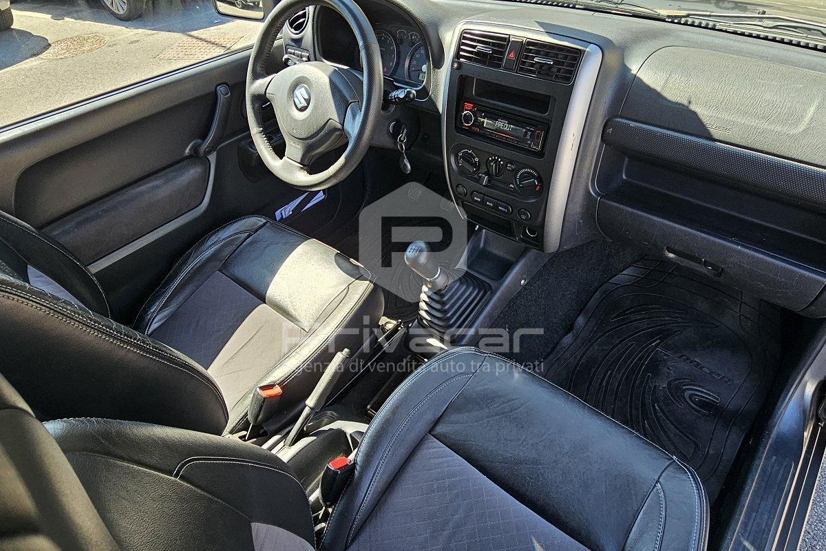SUZUKI Jimny 1.3i 16V cat 4WD JLX