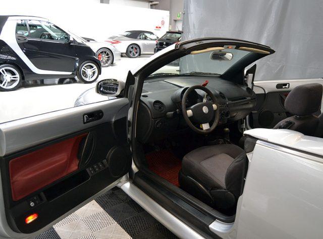 VOLKSWAGEN New Beetle 1.4 16V Cabrio