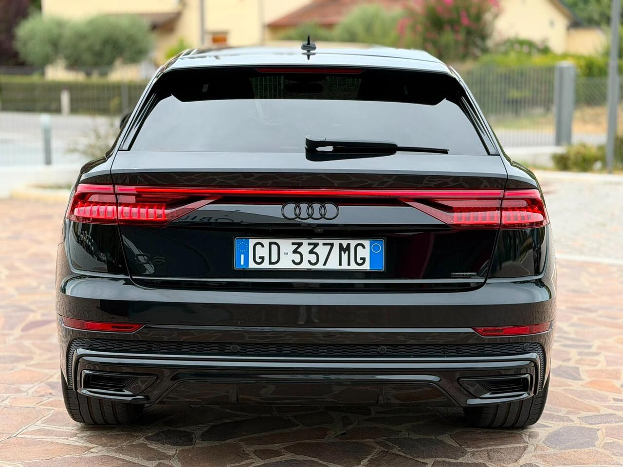 Audi Q8 45 3.0 TDI MHEV 231 CV quattro tiptronic s-line black edition
