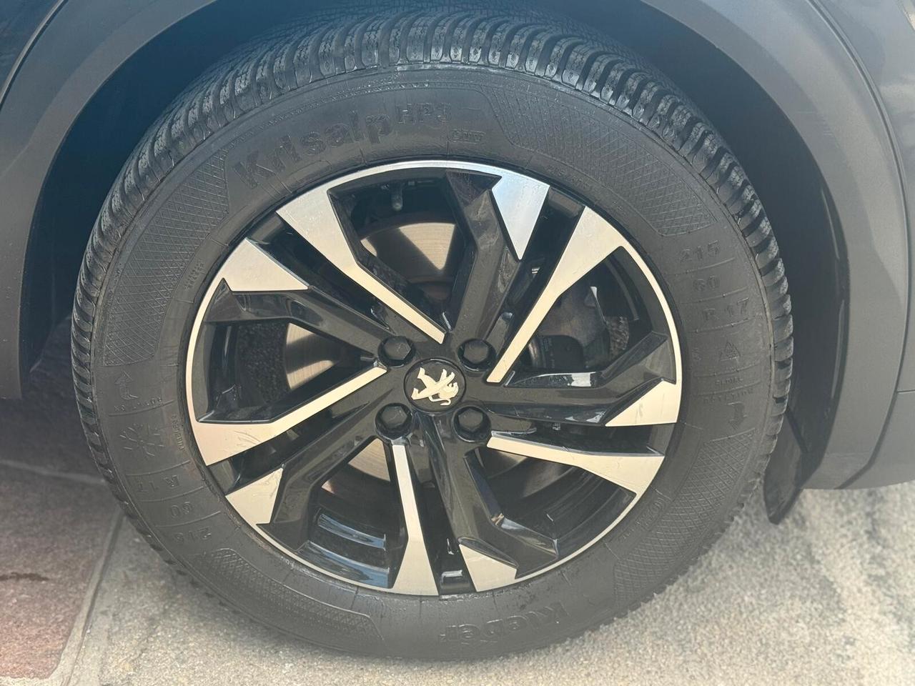 Peugeot 2008 BlueHDi 130 S&S EAT8 Allure