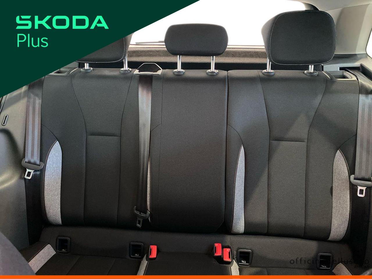 Skoda Kamiq 1.0 tsi 115cv black dots dsg