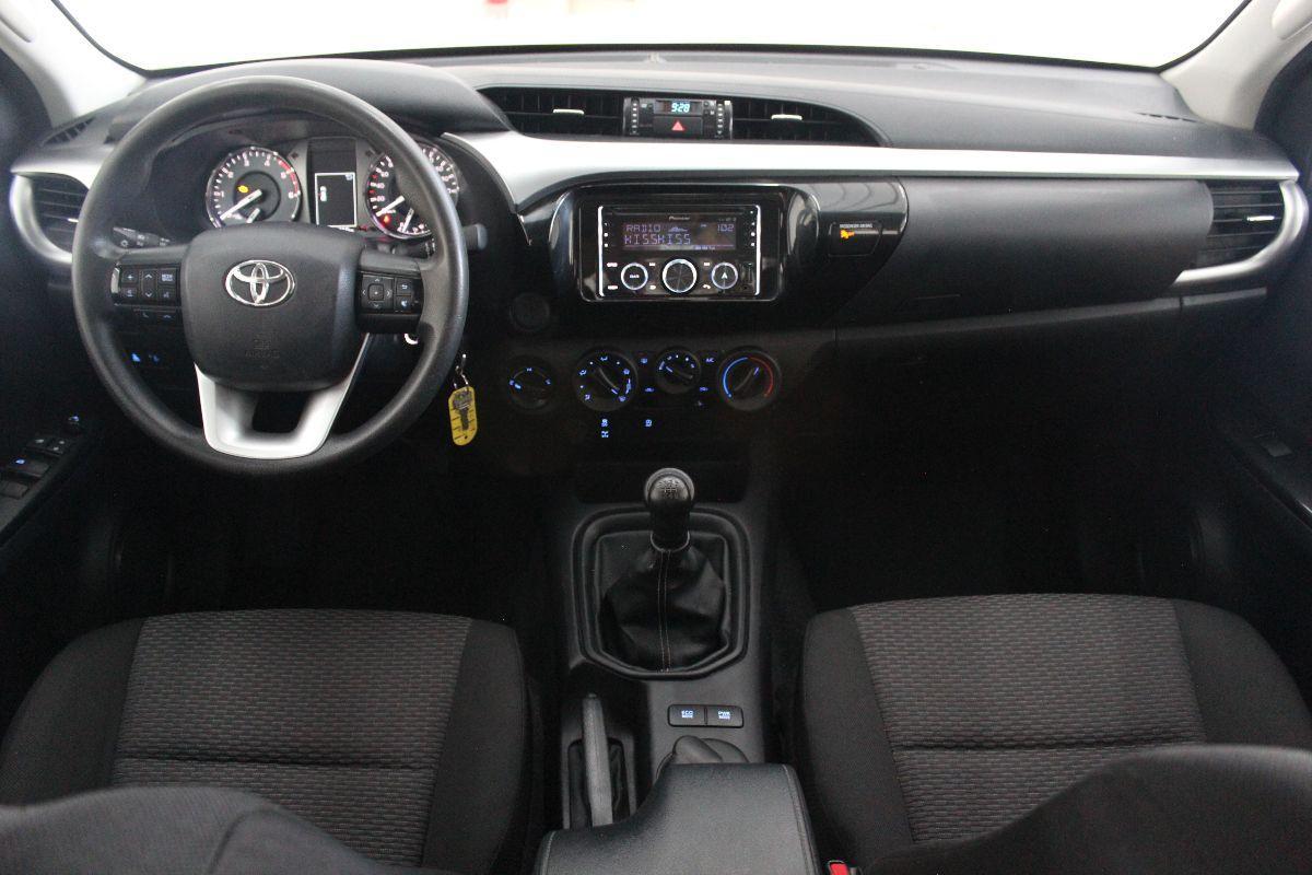 TOYOTA HILUX 2.4 D4D M/T DC 4X4 COMFORT .VC.