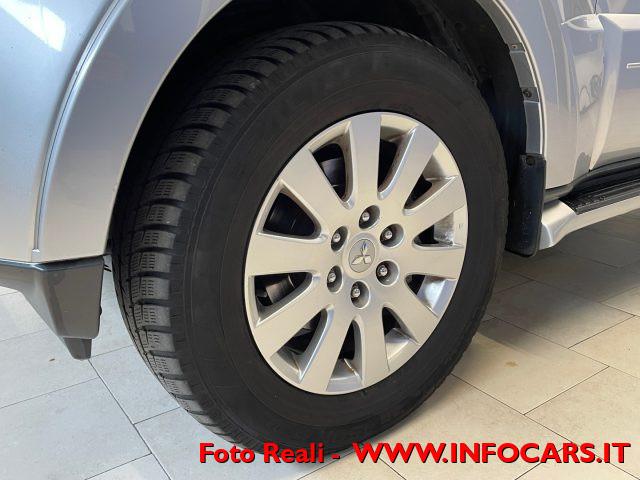 MITSUBISHI Pajero 3.2 DI-D 16V aut. 7p. Instyle DPF