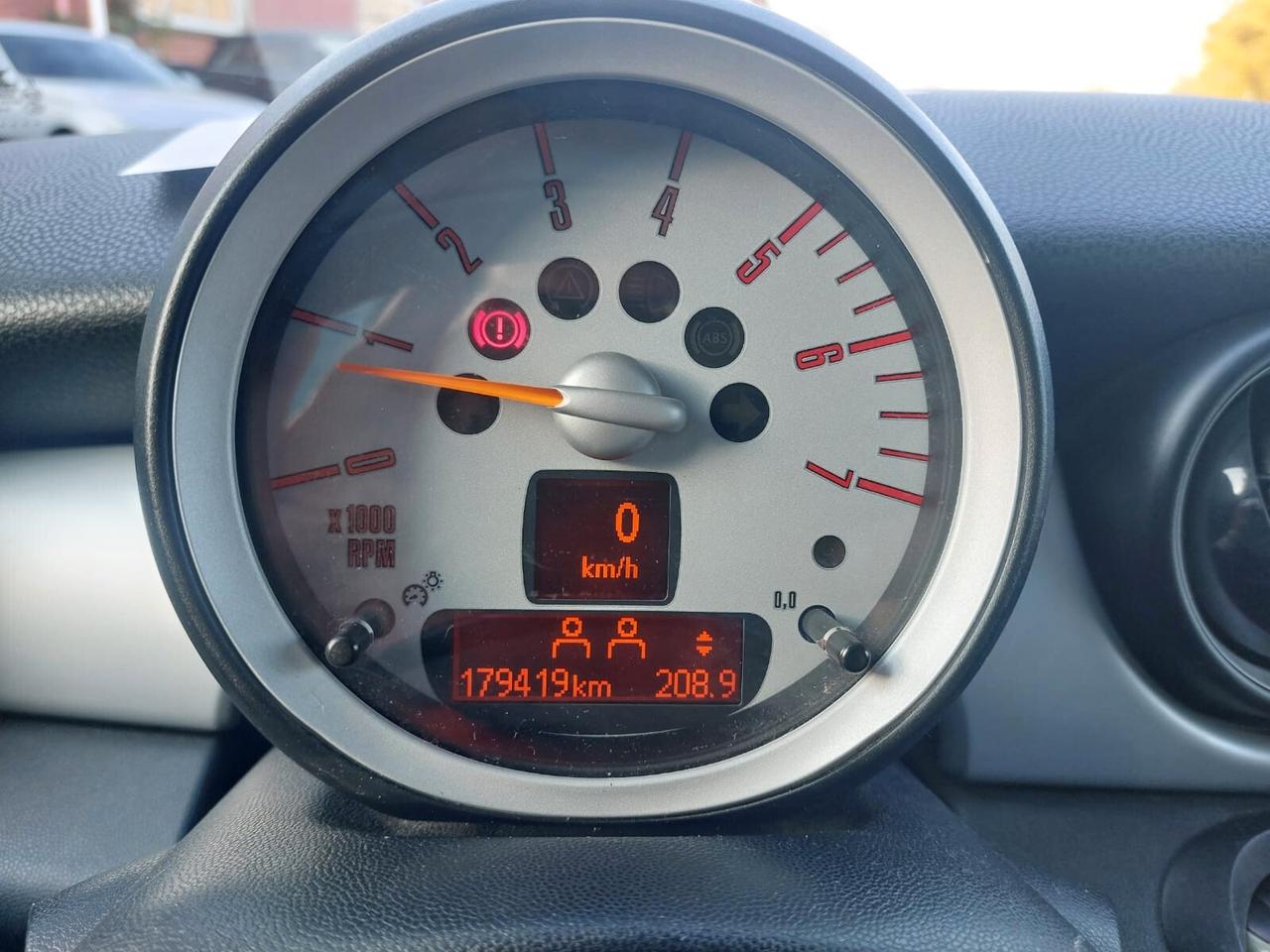 Mini 1.6 DIESEL Cooper D UNICO PROPRIETARIO