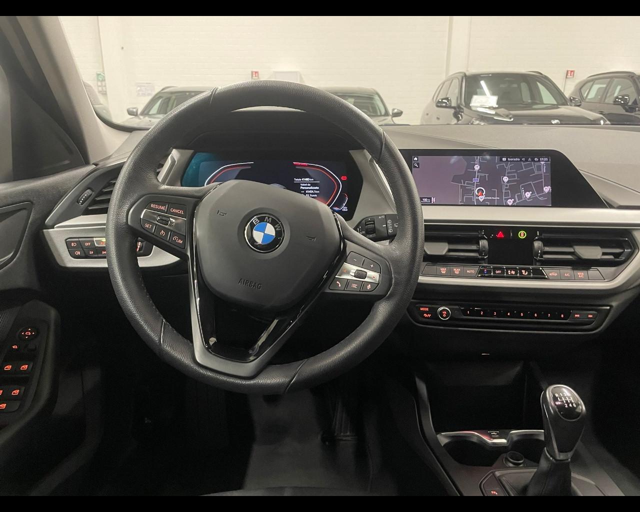 BMW Serie 1 (F40) - 116d 5p. Msport Exterior