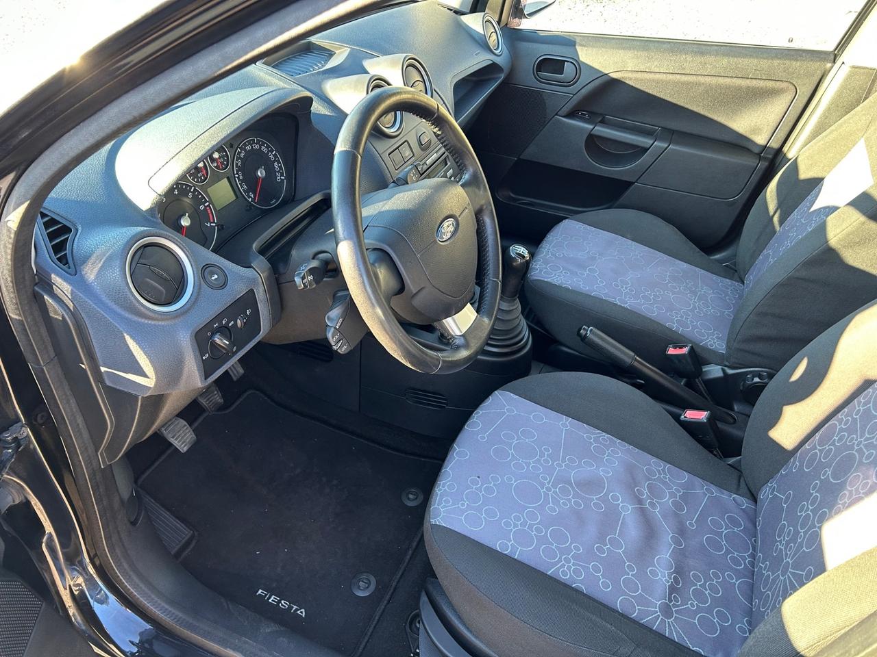 Ford Fiesta 1.2 16V 5p. Ghia