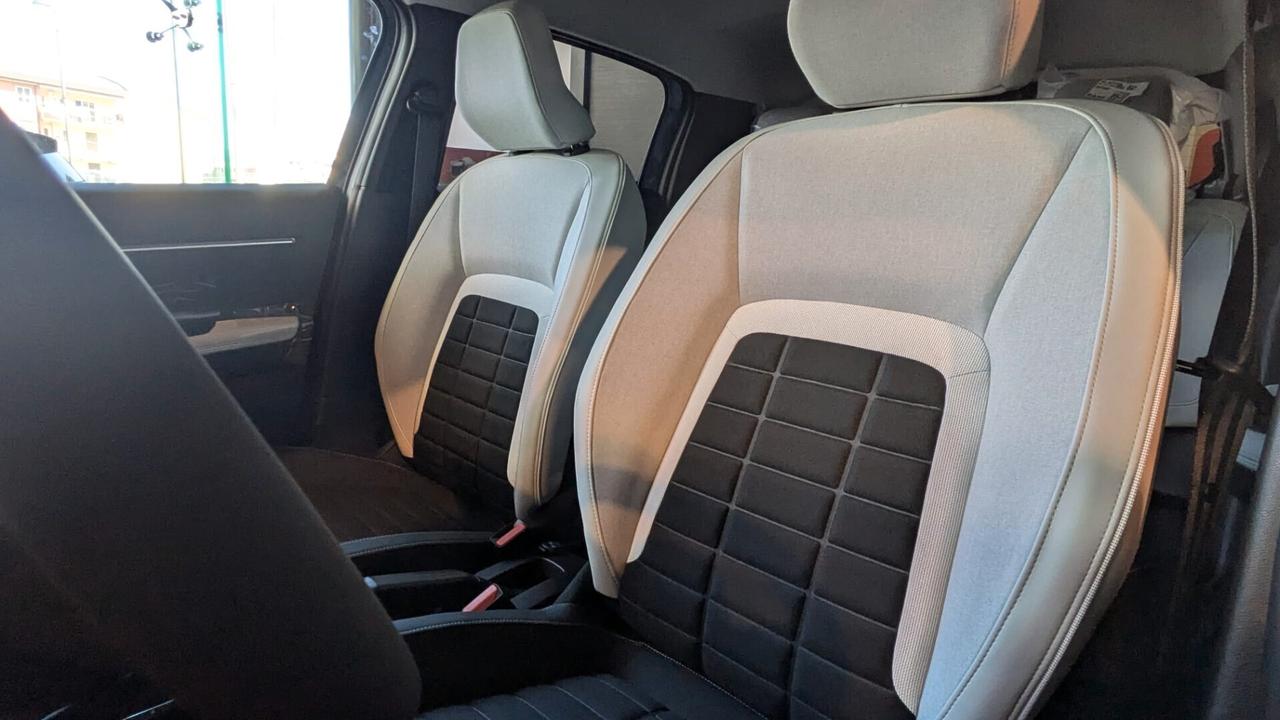 Citroen C3 110 HYBRID MAX KM0