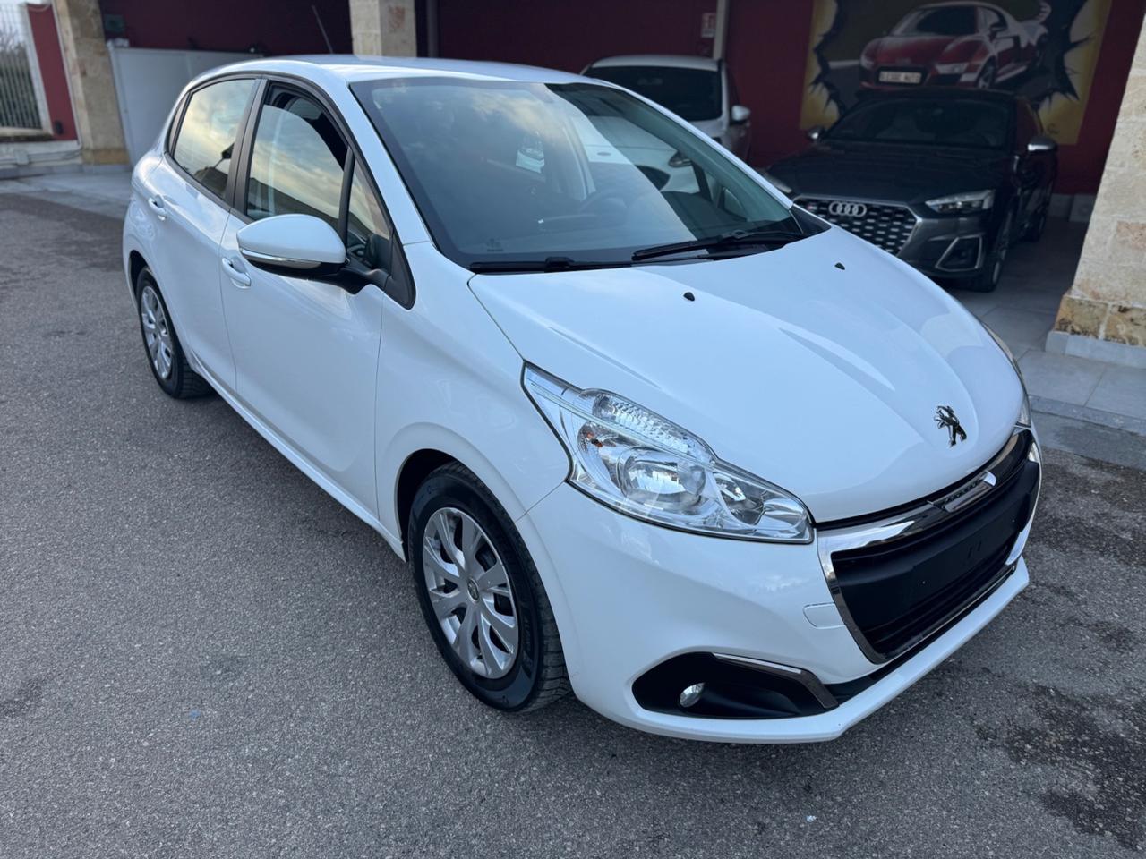 Peugeot 208 BlueHDi 100 5 porte Allure navi