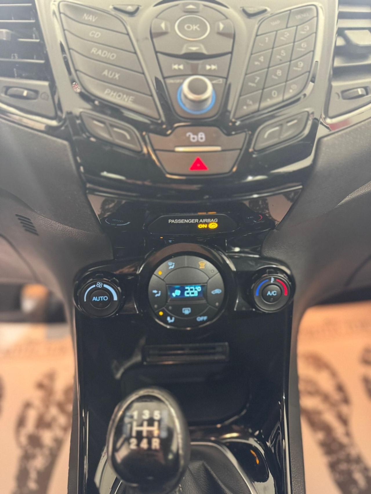 Ford Fiesta 5 porte Black & White Edition