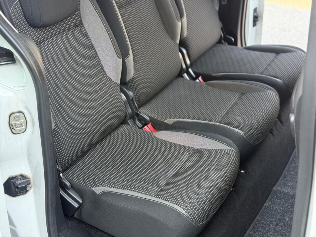 Peugeot Partner Tepee 100cv Outdoor