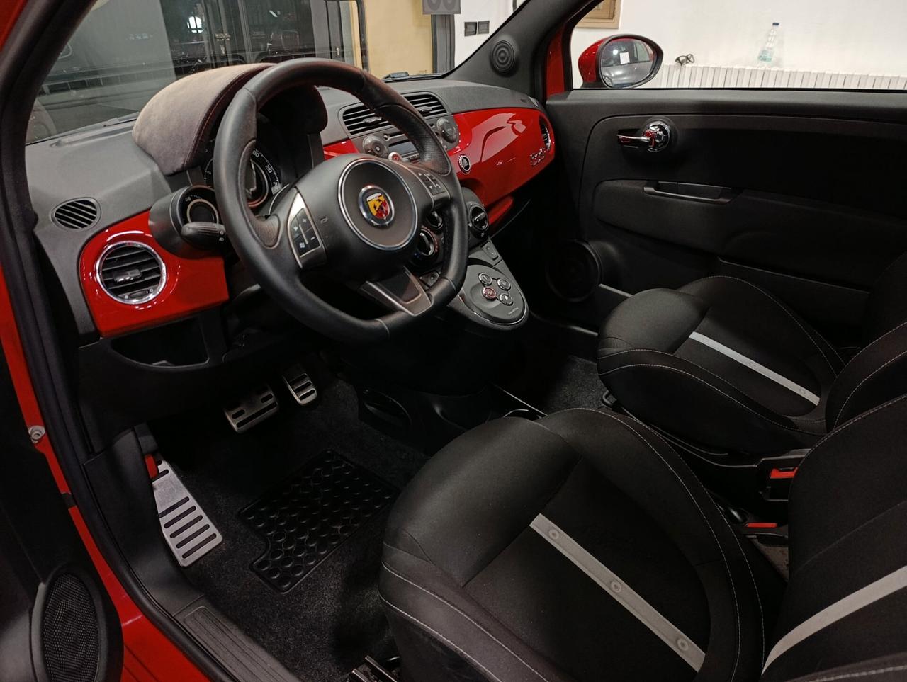 Abarth 500 C 1.4 Turbo T-Jet MTA