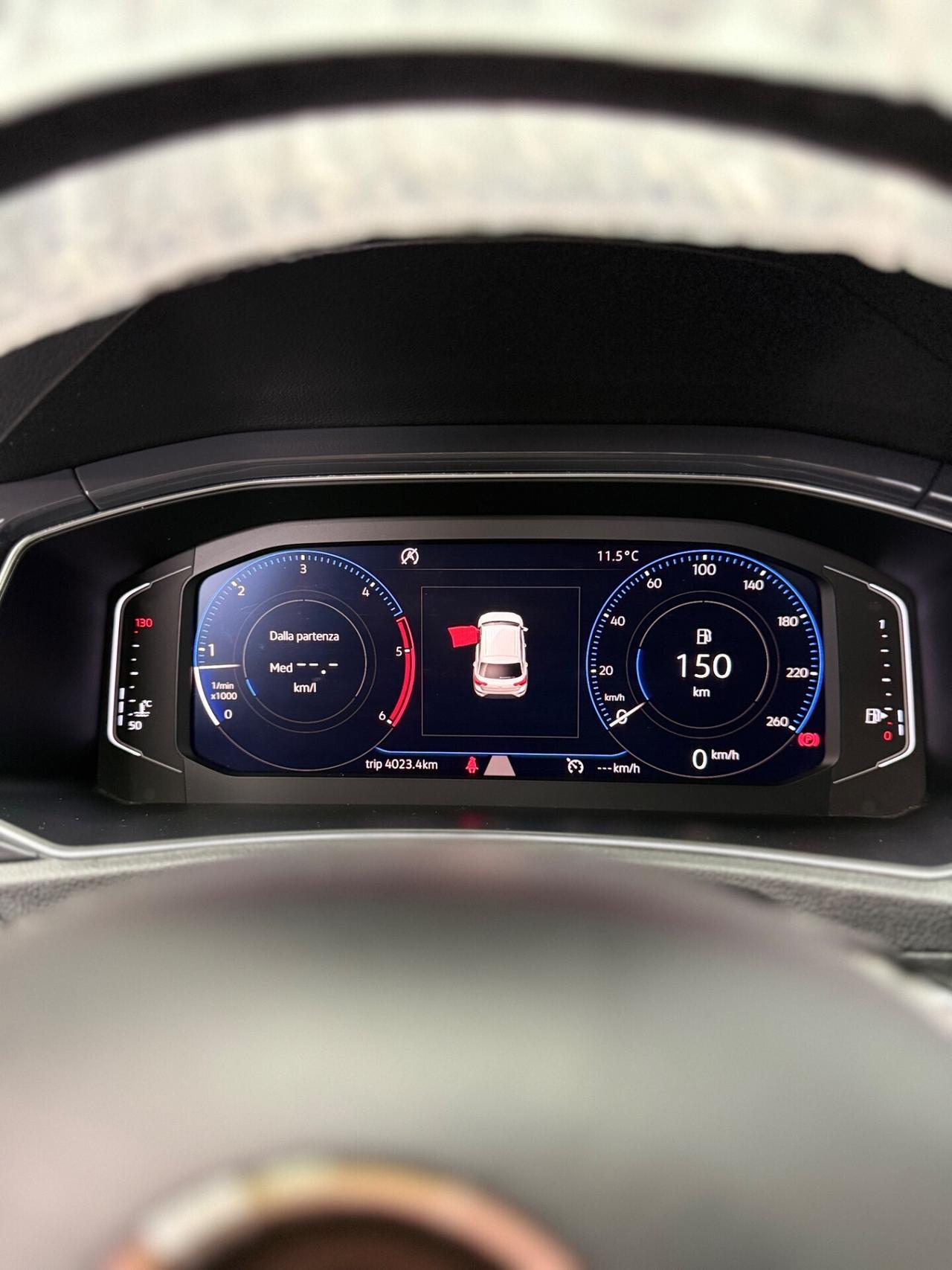 Volkswagen T-Roc 1.6 TDI SCR Advanced BLACK 10/2018