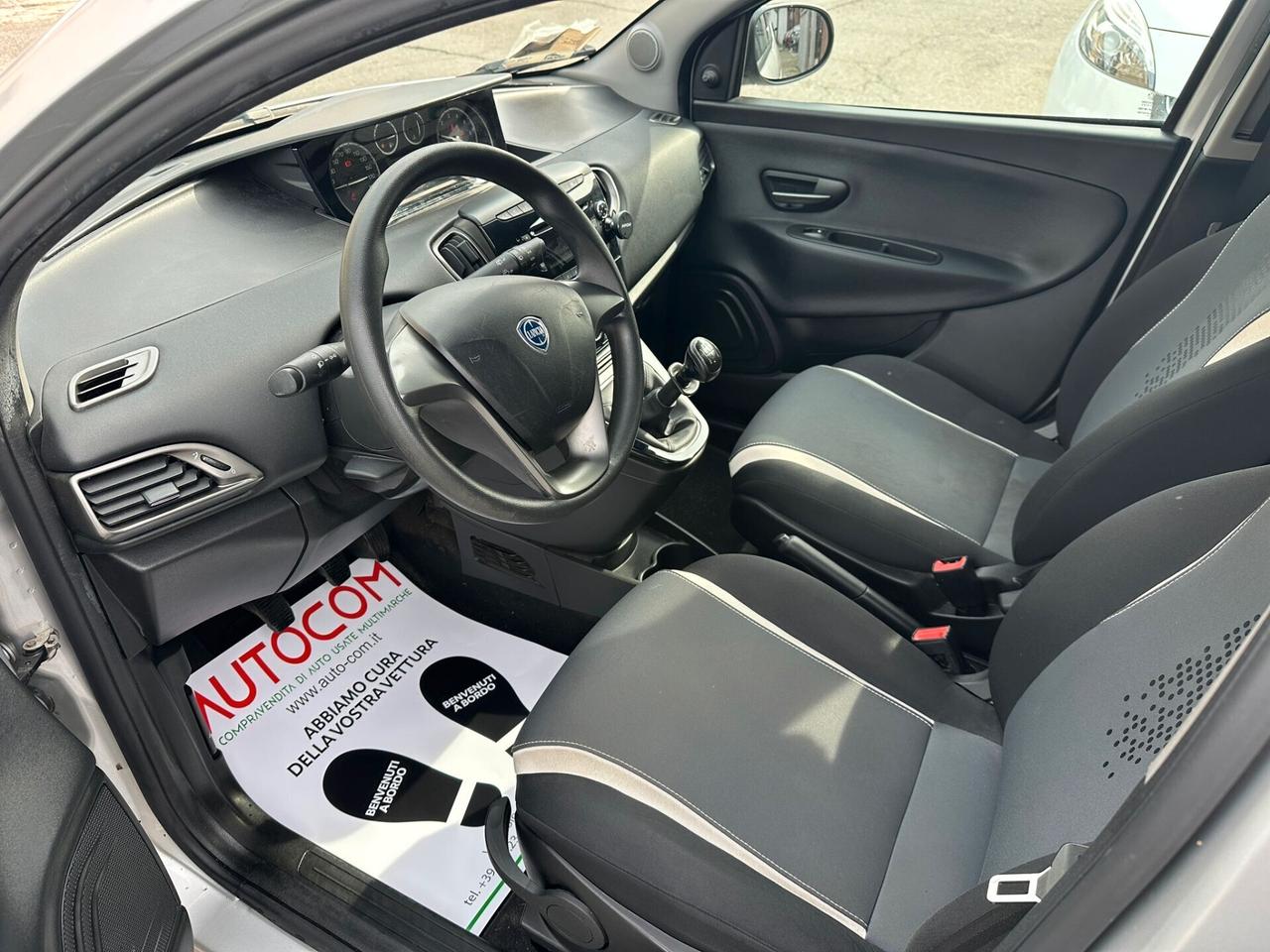 Lancia Ypsilon 1.2 69 CV 5 porte Elefantino