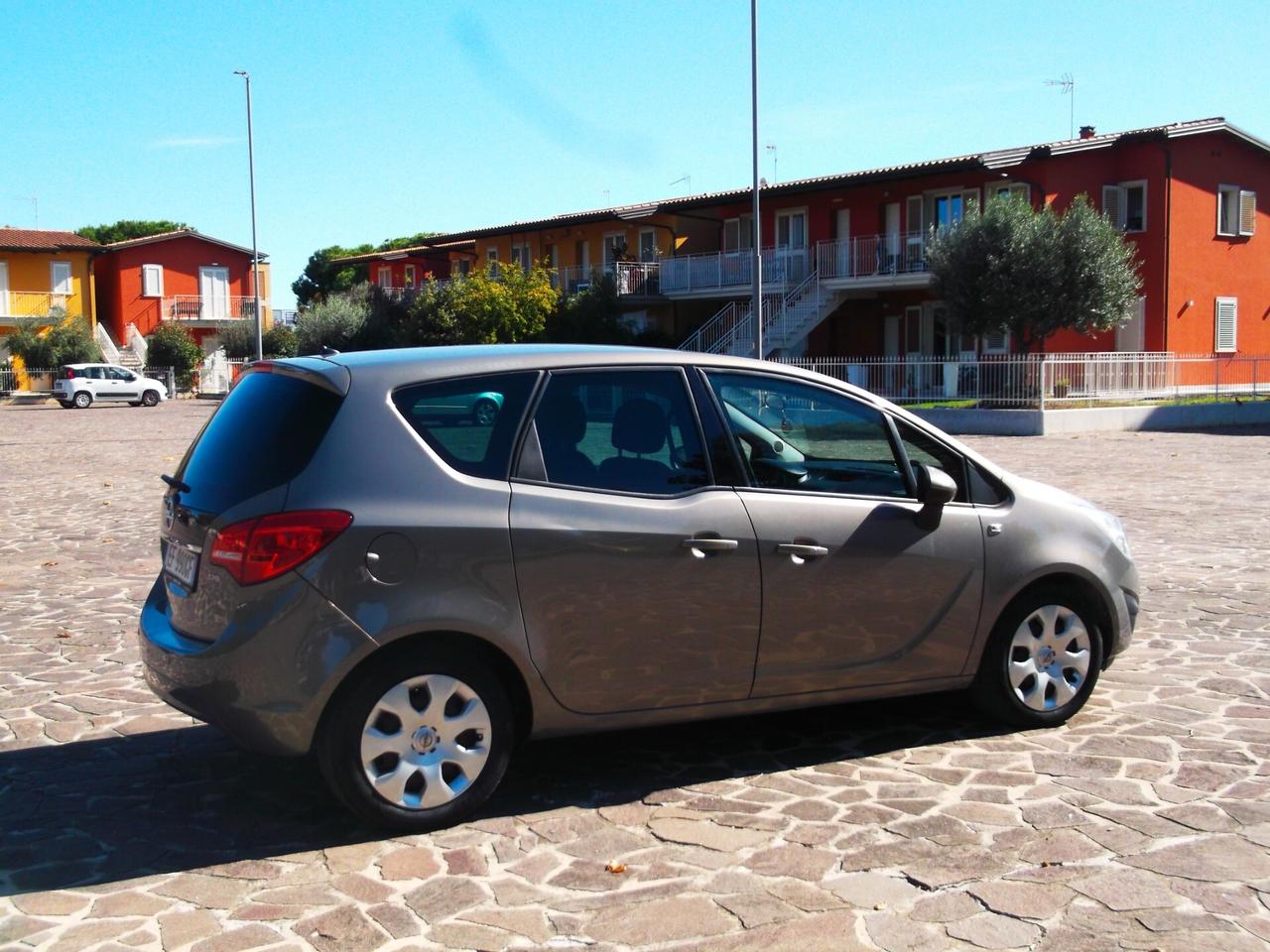 Opel Meriva 1.3 CDTI solo 140 mila km. Neop. 2011
