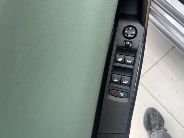 LANCIA Ypsilon Hybrid e-DCT tua da ?229,00 mensili