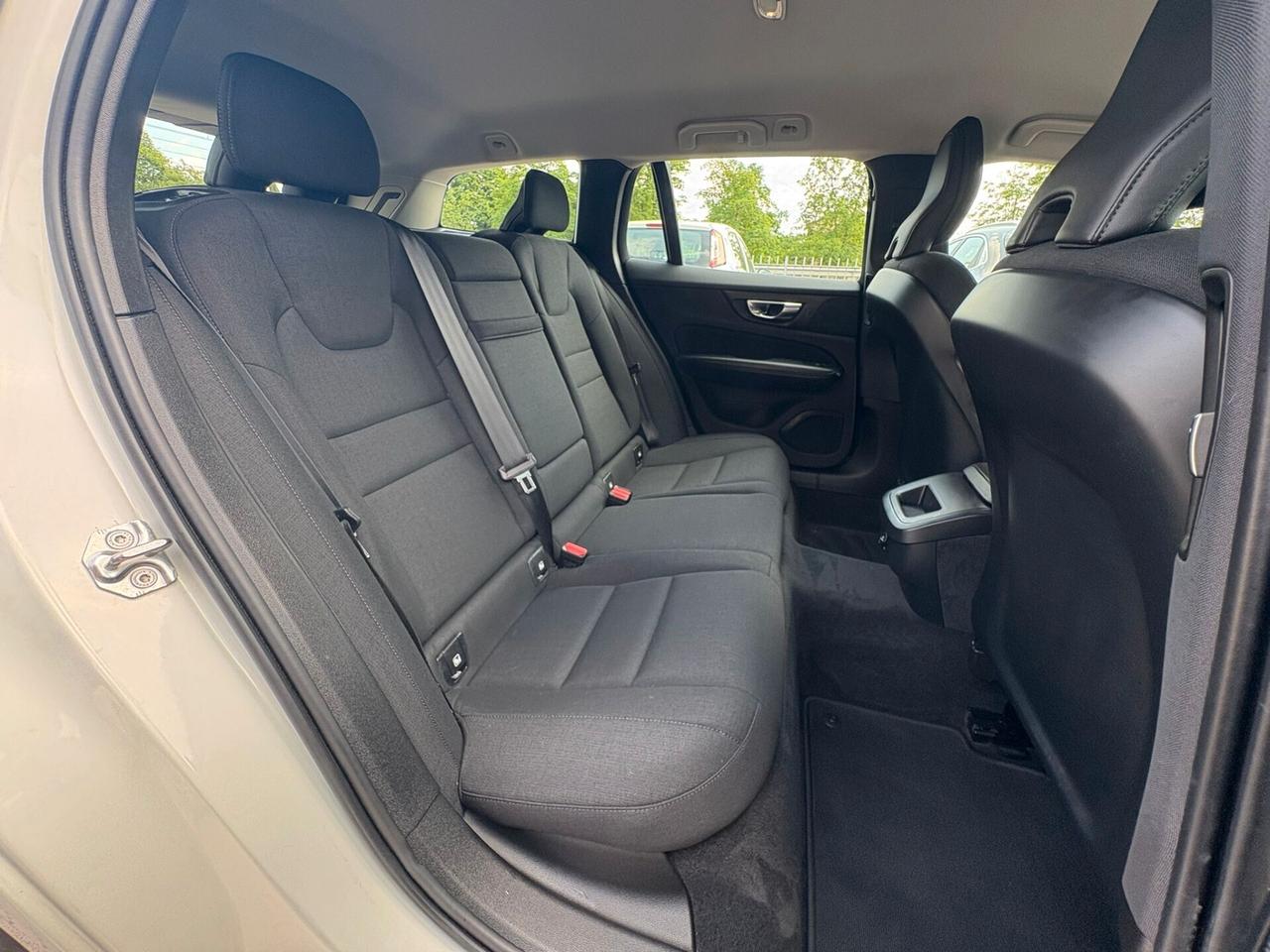 VOLVO V60 2.0 D3 CAMBIO AUTOMATICO