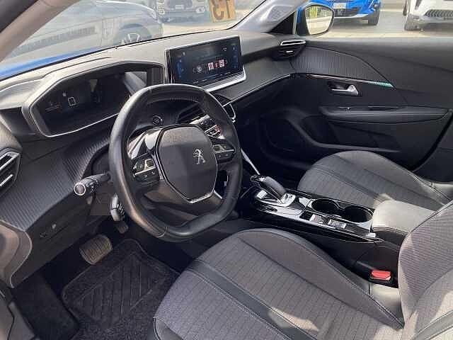 Peugeot 208 motore elettrico 136 CV 5 porte Allure