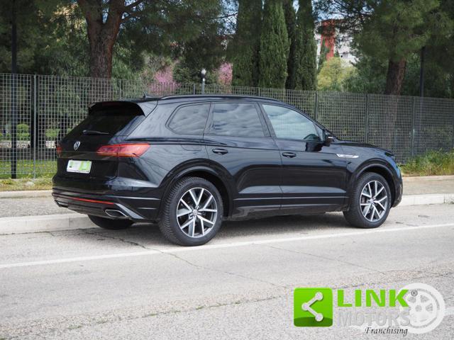 VOLKSWAGEN Touareg 3.0 V6 TDI 286 CV R-LINE