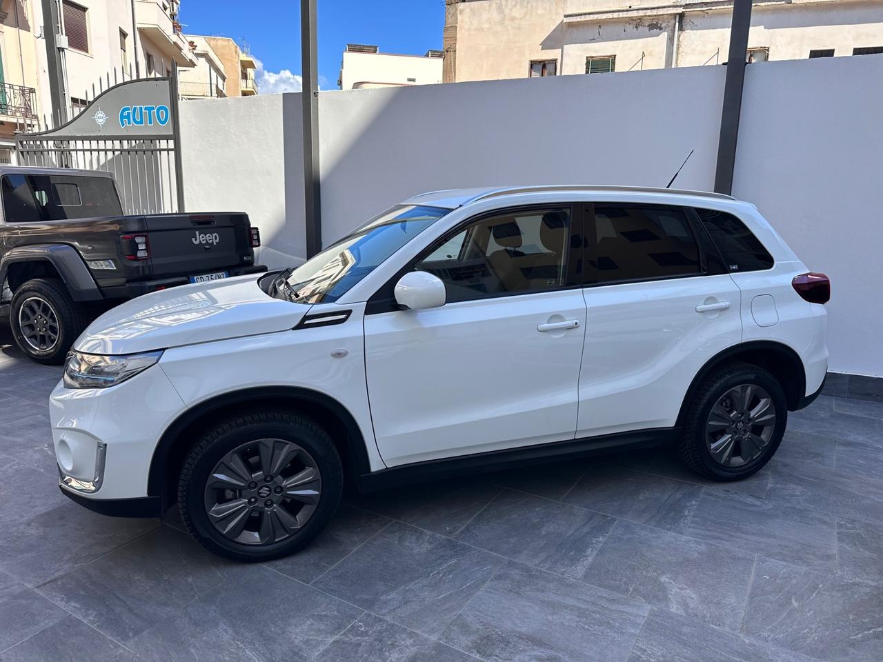 Suzuki Vitara 1.4 Hybrid Top