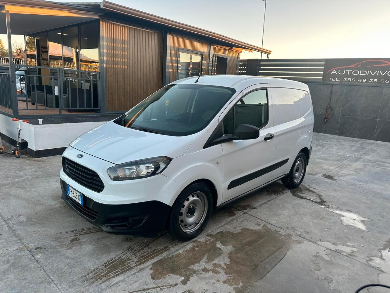 Ford Transit Courier 1.5 TDCi 75CV Van Entry