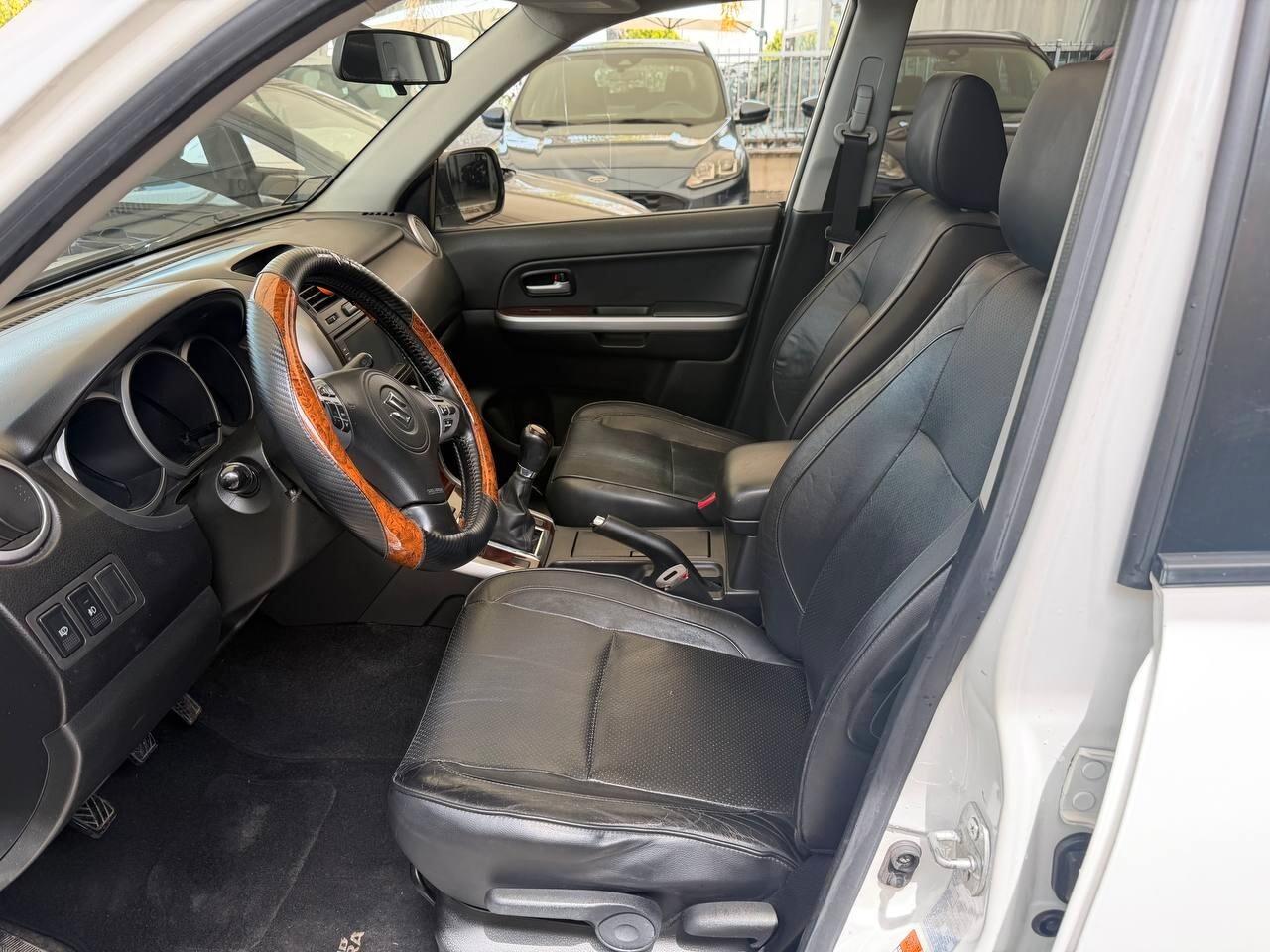 SUZUKI GRAND VITARA 2008 1.9 DDiS 4X4 – TETTO APRIBILE – KEYLESS – FRIZIONE NUOVA