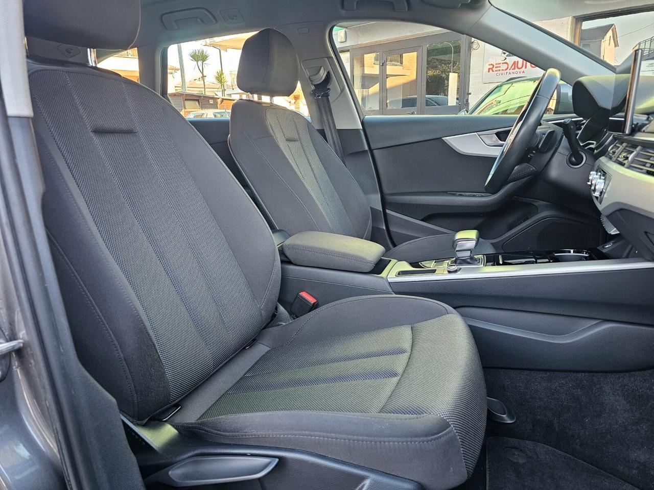 Audi A4 Avant 30 TDI/136 CV S tronic Business S-Line edition