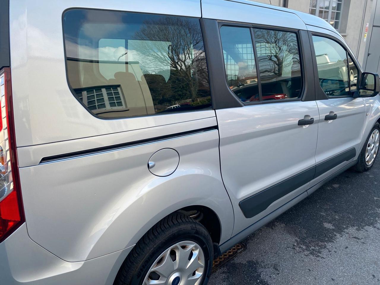 Ford Transit Connect Tourneo 5 posti autocarro