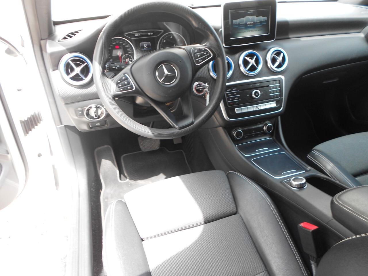 Mercedes-benz A 200 d Automatic 4Matic Sport