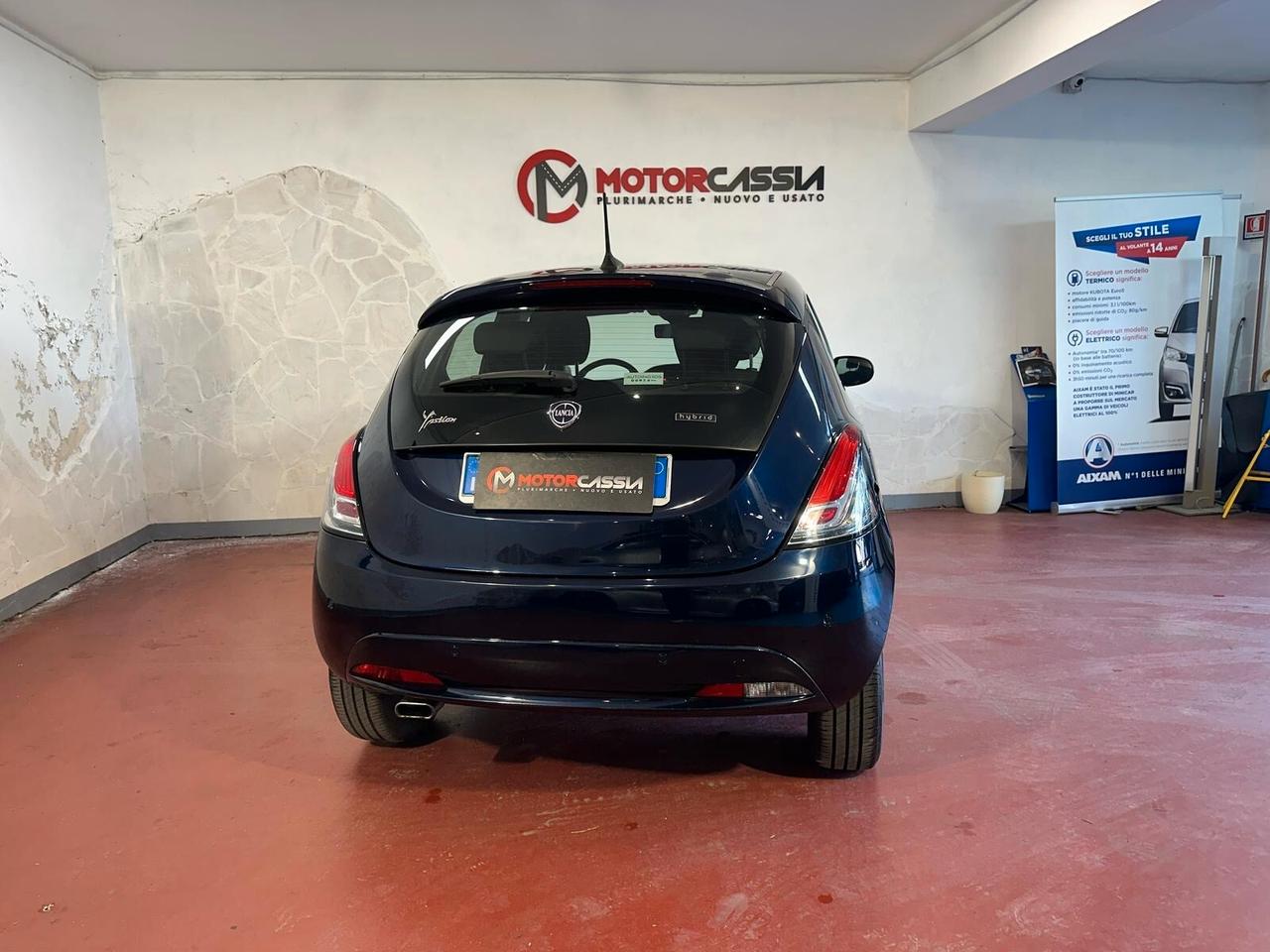Lancia Ypsilon 1.0 FireFly 5 porte S&S Hybrid Ecochic Gold