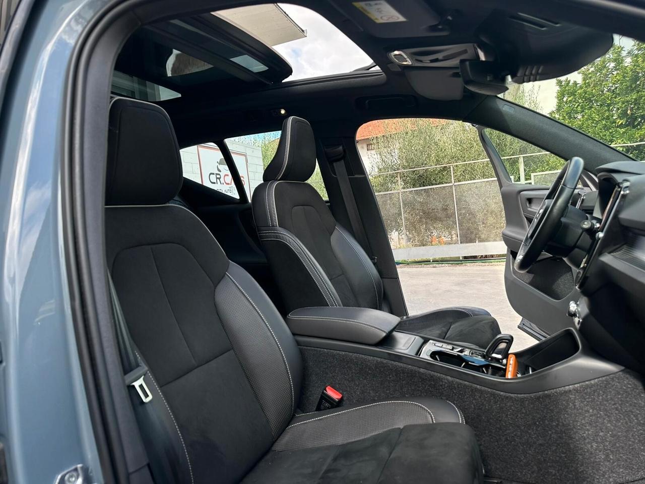 Volvo XC40 B4 AWD Geartronic R-design - Tetto apribile