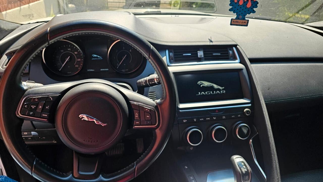 Jaguar E-Pace 2.0D 150 CV AWD aut. R-Dynamic