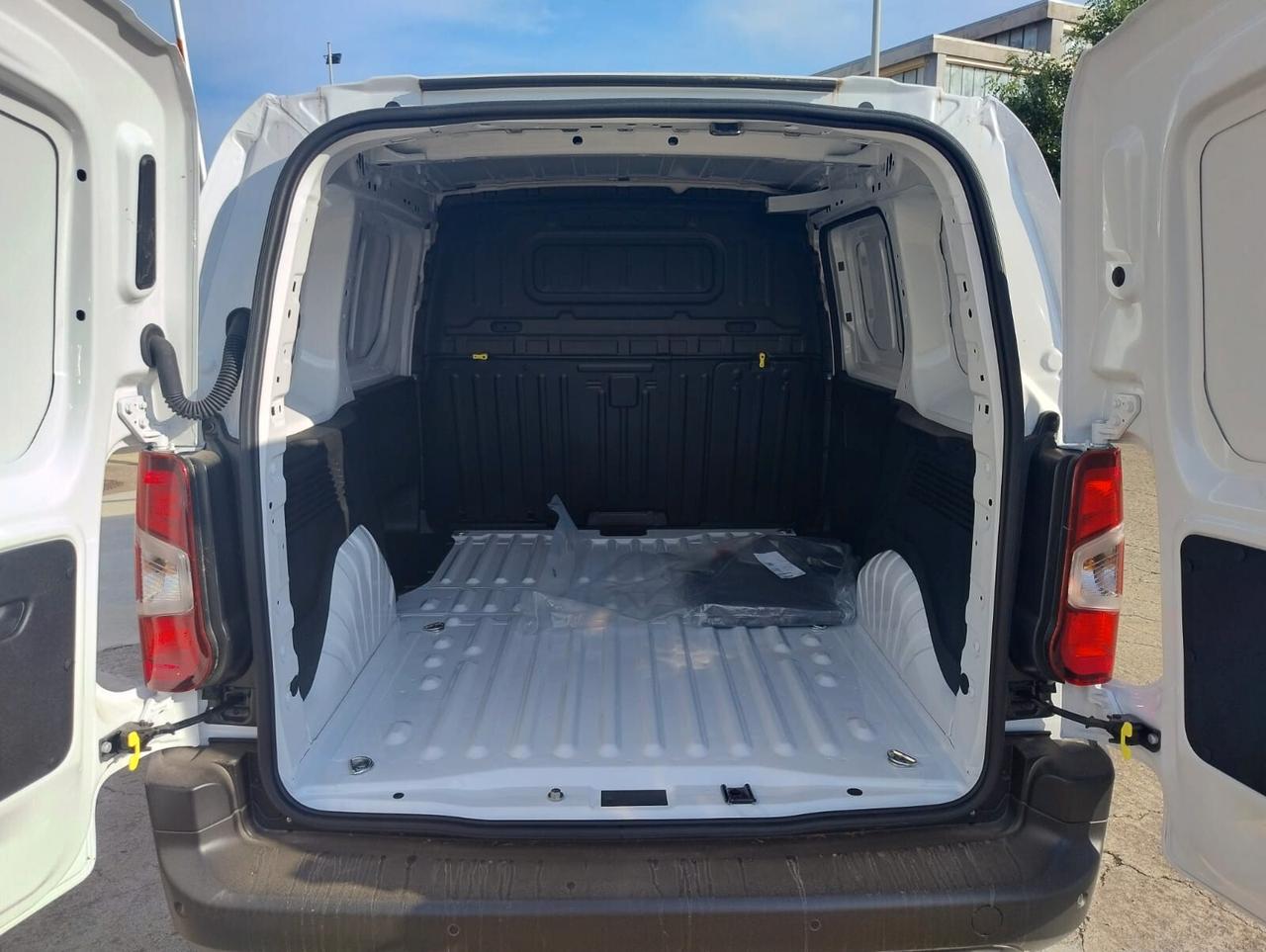 Opel Combo Cargo Nuovo Modello L1H1 1.5d 100cv - - Pronta CONSEGNA