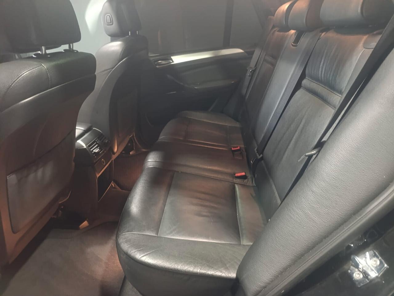 BMW X5 XDRIVE FUTURA del 2010 automatica