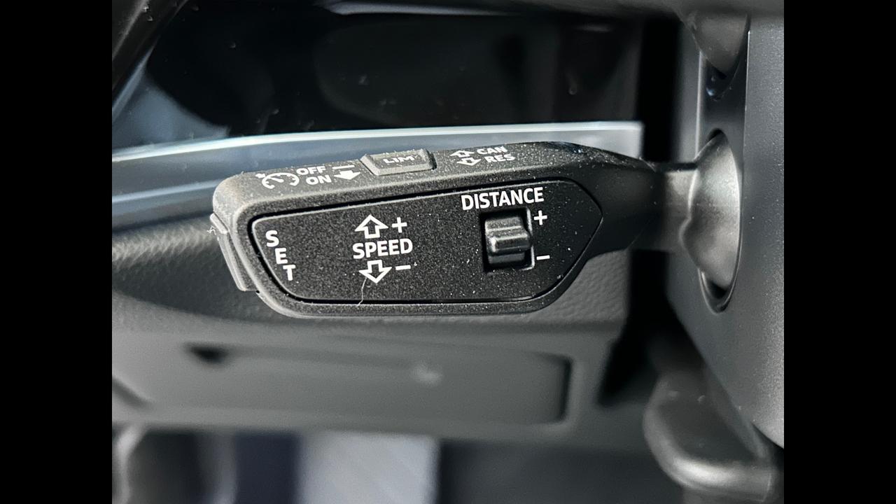 Audi Q3 45 TFSI E S TRONIC