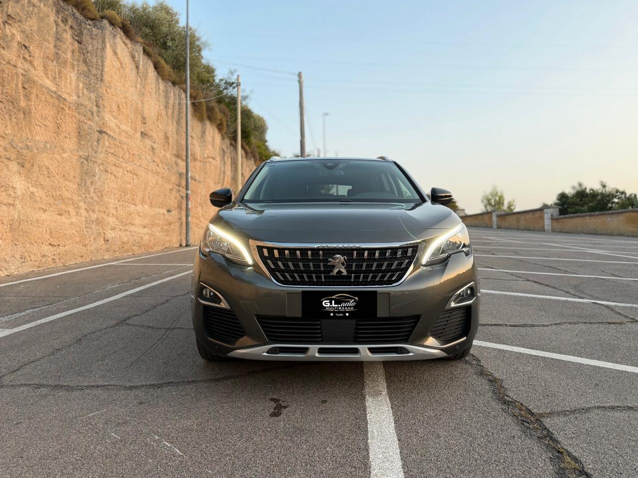 Peugeot 3008 ALLURE/1.6 120CV/PELLE/18"/CAR PLAY