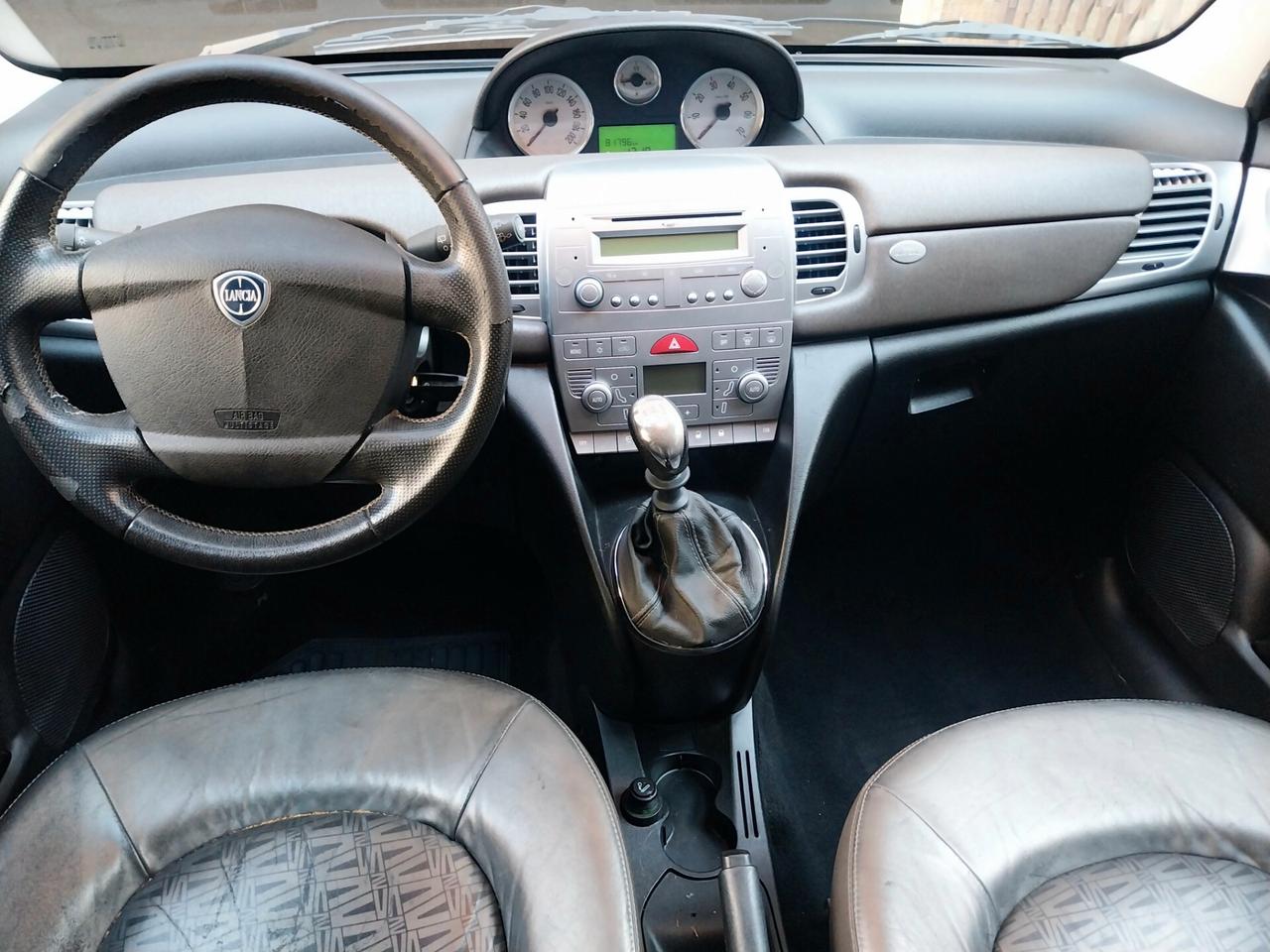 Lancia Ypsilon 1.2 Versus