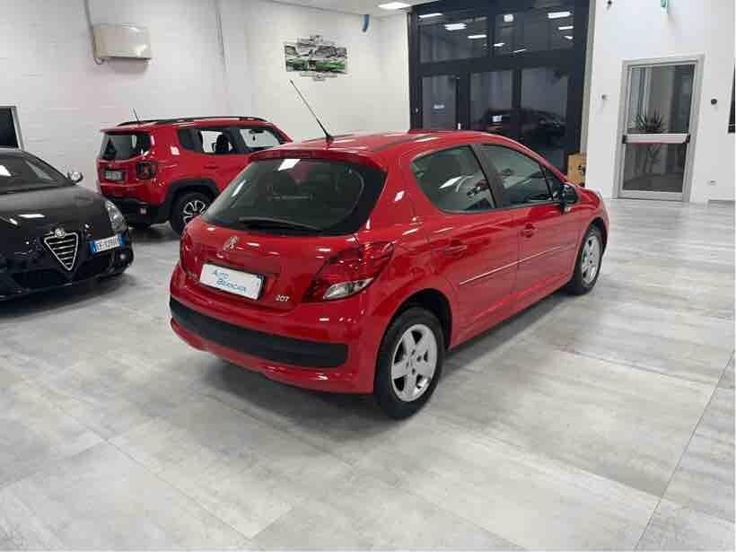 Peugeot 207 1.4 8V 75CV 5p.