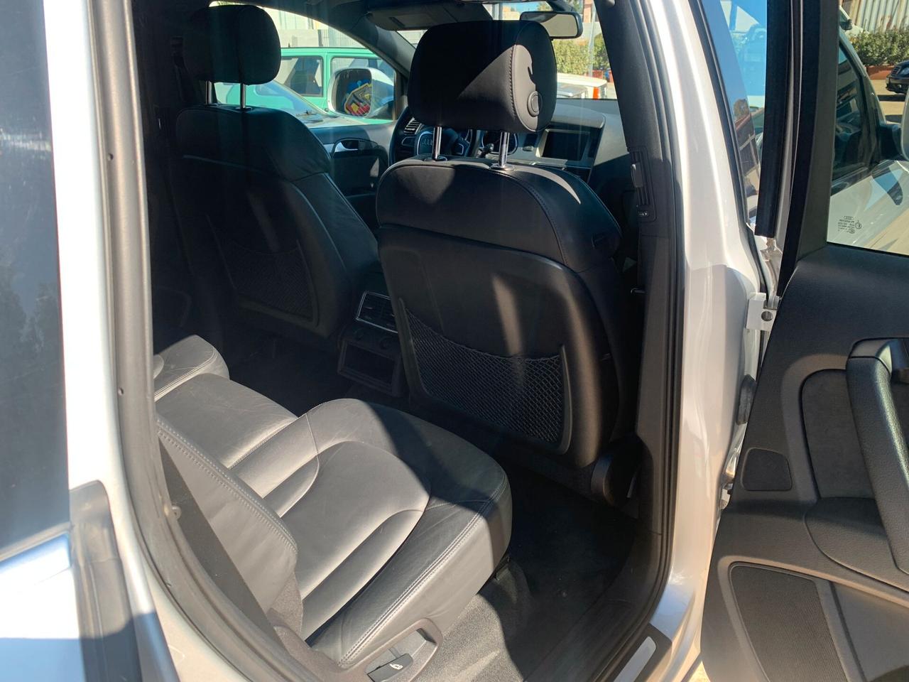 Audi Q7 S LINE