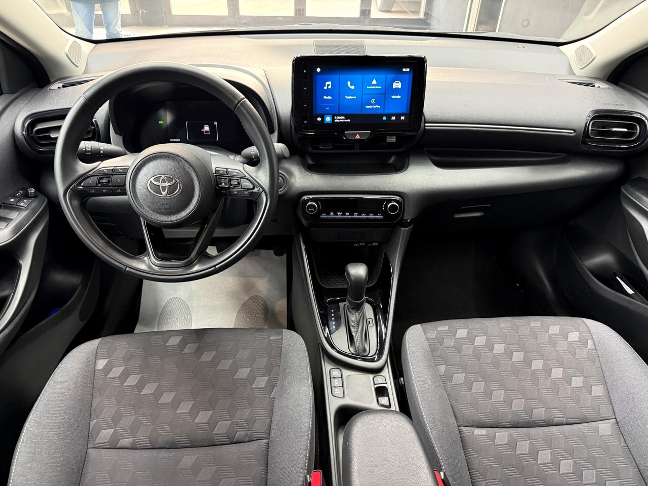 TOYOTA YARIS 1.5 HYBRID 92CV AUTO