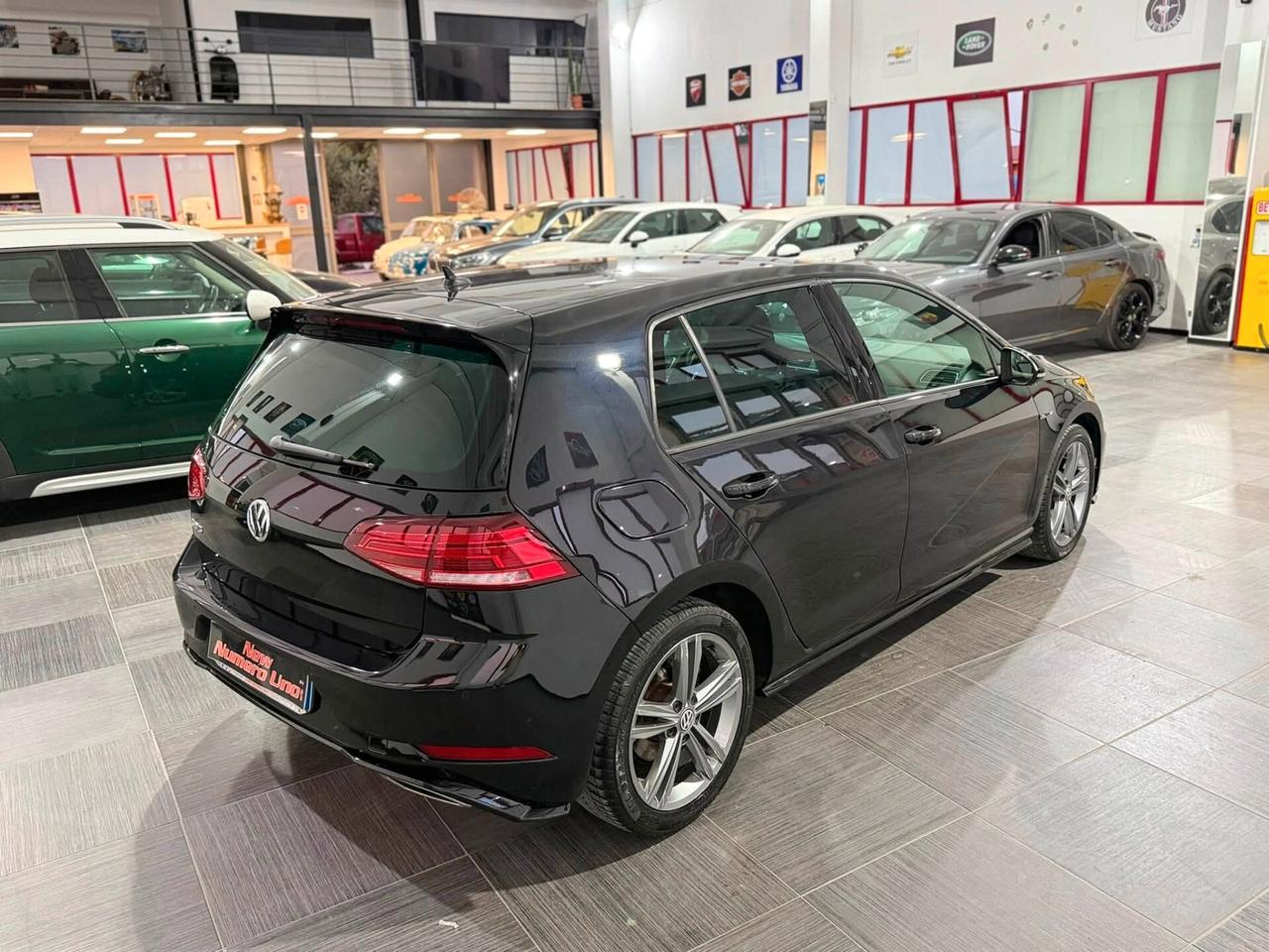 Volkswagen Golf 7.5 R-line 1.6 TDI 116cv 2019